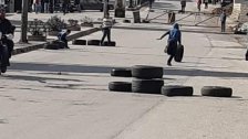 قطع طريق عام تعلبايا بسبب إشكال والقوة الامنية تتدخل