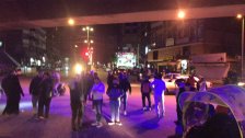 بالفيديو/  بدء تجمع تحت جسر المشرفية احتجاجاً على قرار إضراب الأفران.."بدنا ناكل بدنا نعيش"
