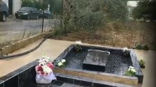 بالفيديو/ بعد انتشار فيديو للأم الباكية من خلف السياج...مقرّب من المرحومة مايا يوضح أن السياج قديم العهد والباب مشرع للجميع!
