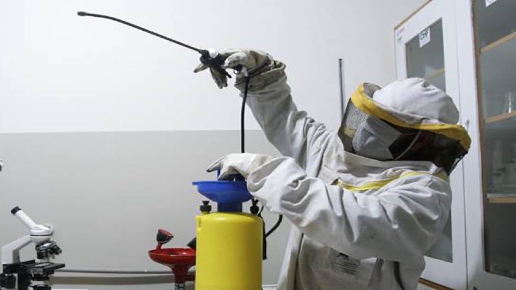 مجدداً همة شبابية تضع خدماتها بتصرف اللبنانيين في سبيل مكافحة كورونا: مستعدون لتعقيم المحلات وتسليم كمامات وكفوف لأصحابها مقابل 1000L.L فقط!