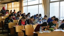 "التقنين" وصل الى أوراق الامتحانات في الجامعة اللبنانية...كلية طلبت من الأساتذة تحضير الامتحان على ورقة واحدة وإلا فعلى أستاذ المادة تصويره!
