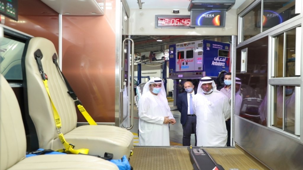 مواطن إماراتي فاز بجائزة صناع الأمل 2020 يتبرع بـ 4  وحدات متنقلة لغسيل الكلى ونقل الدم إلى لبنان 