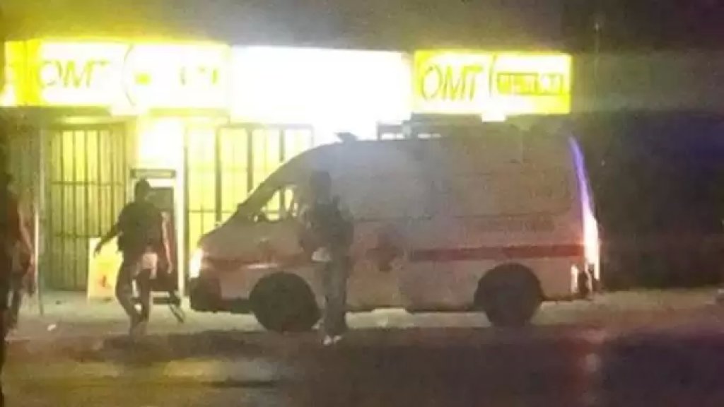 الجيش:  استشهاد 3 عسكريين وإصابة عسكري آخر بجروح خطرة خلال مداهمة منزل أحد الإرهابيين المطلوبين في محلة جبل البداوي- المنية