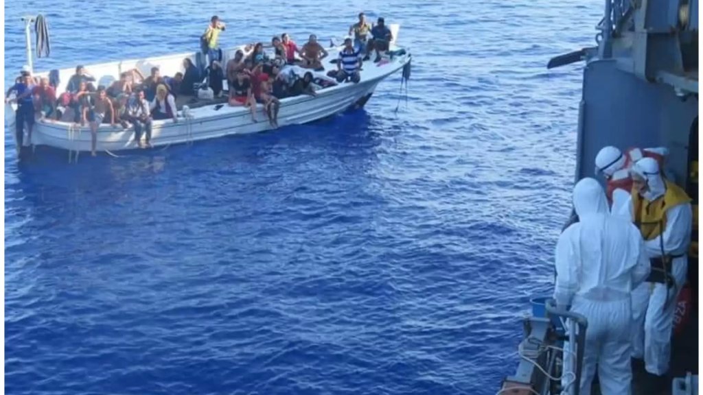 توقيف احد المتهمين في كارثة "عبارة الموت"