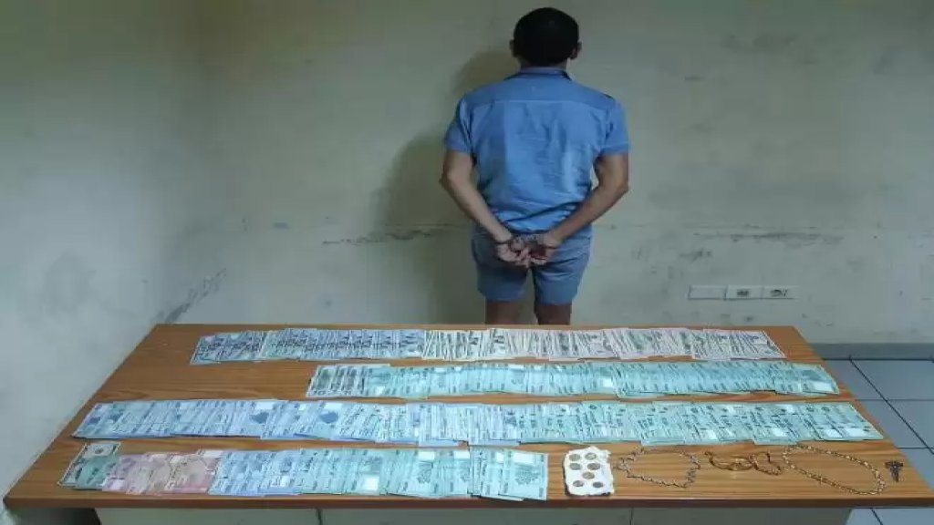 في النقاش سرق أموال ومجوهرات بقيمة 200 الف دولار أميركي بطريقة إحترافية...تبين أنه شقيق زوجة المدعي وبأقل من 48 ساعة شعبة المعلومات أوقفته