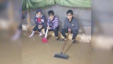 مياه الأمطار والسيول والمجاري الصحية دخلت الى مخيم النازحين السوريين في السمونية