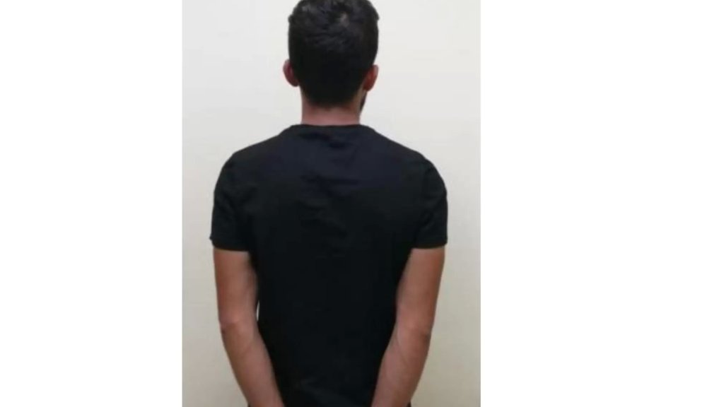 ضربه بالمكواة حتى الموت بدافع السرقة في البسطة...دخل شقته كـ "سنكري" وأوهمه أنه غادر المنزل واختبئ داخل الخزانة وسرق هاتف الضحية الذي باعه بـ 80 ألف ليرة!