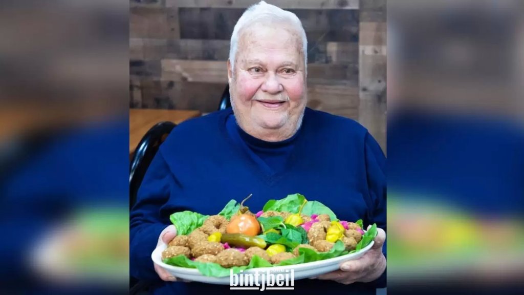 بالصور والفيديو/ بنت جبيل تودع ابنها أبو علي رفيق بيضون إلى مثواه الأخير.. صاحب الإبتسامة الطيبة وسفير الفلافل بين بنت جبيل وديربورن