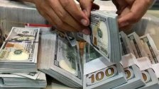 الأخبار: المصارف مستمرة في سحب الدولارات من السوق.. &laquo;سيستمر سعر صرف الدولار في الارتفاع بسبب الطلب الهائل عليه من المصارف المستعدة لدفع أي سعر لقاء حصولها على الدولارات الطازجة&raquo;