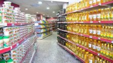 صحافية تنشر: "عشرات الاتصالات والرسائل تلقيناها بفترتنا الصباحية عن سوبرماركات تلزم الناس يشتروا بقيمة 50 الف ليرة من عندن ليبيعوهن مواد غذائية مدعومة"