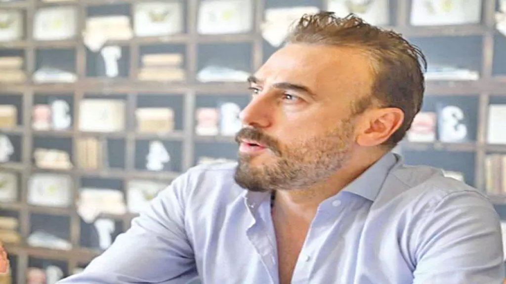 الممثل باسم مغنية: "خالتي توفيت وأمي في المستشفى.. ذهبت لأخبرها بوفاة أختها حتى أخفف عنها لكن الثوار منعوني من اجتياز الطريق رغم معرفتهم بوضعي"
