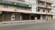 المؤسسات التجارية في البترون أقفلت ابوابها بسبب الارتفاع التصاعدي لسعر صرف الدولار وتهافت للمواطنين على محطات البنزين
