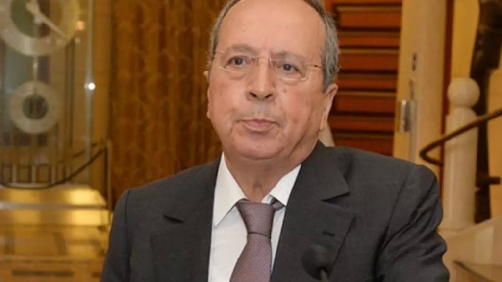 جميل السيد:" ثمة إعلاميون باعوا ألسنتهم ويطبّلون لمموّلهم ويسيئون إلينا وكأن رئاسة المجلس غداً...لا تهتم بالجرْو الصغير بل إستفز مُموّله الممروض بالرئاسة ليكشف وجهه للناس!"