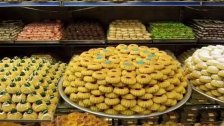 الأعياد بالأزمات...النيو- معمول خياركم الأفضل حيث الحشوة بالمربى وبلا جميلة القلوبات وبيض العيد بشكل جديد!