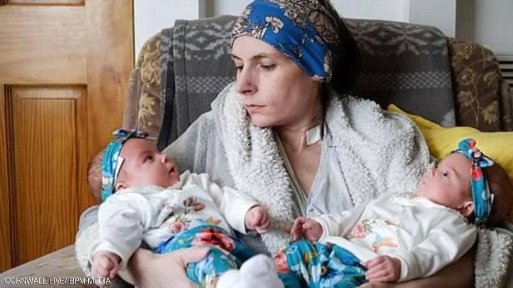 أربعينية وضعت توأمين بعد تعافيها من مرض نادر.. كانت تتناول الطعام عبر انبوب خاص!