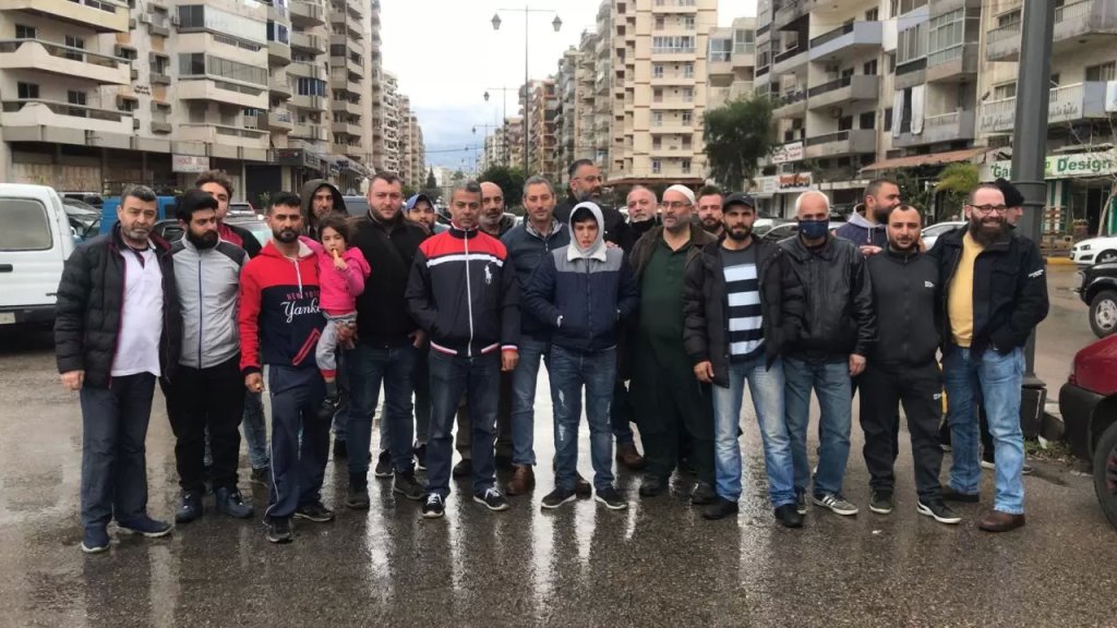 اعتصام لموزعي الخبز في طرابلس: نحذر من اللجوء الى خطوات تصعيدية في حال تم الإبقاء على حصر بيع الخبز في صالات الافران والمخابز