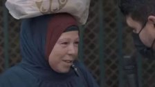 بالفيديو/ "هي الفلوس دي حلال؟ أنا مشقتش بيهم"..سيدة باتت حديث مصر والعالم العربي بعد حصولها على مكافأة مالية! 