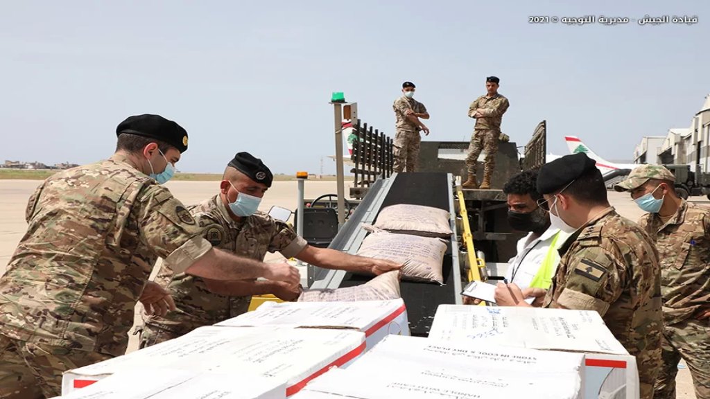 بالصور/  وصول طائرتين محمّلتين بـ 24 طناً من المواد الغذائية مقدّمة هبة من سلطنة عمان إلى الجيش اللبناني