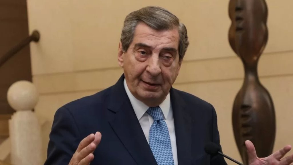 الفرزلي: لقد تحملنا ما يكفي من تهم من هنا وهناك من اننا جماعة المصارف...مسألة أموال المودعين أمر في غاية الاهمية وفي غاية الجدية بالنسبة لنا