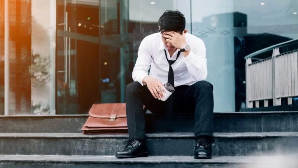 الأزمة تفتك: 550 ألف عامل وموظف في لبنان فقدوا وظائفهم 