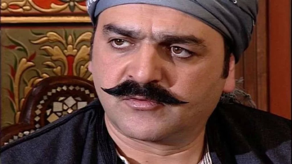 سامر المصري "العكيد أبو شهاب" عن باب الحارة: "مطمطة"...لو جبت 50 كاتب ما عاد تقدر تخلق أحداث تكون مقنعة، لازم كان يطلق عليه رصاصة الرحمة من زمان