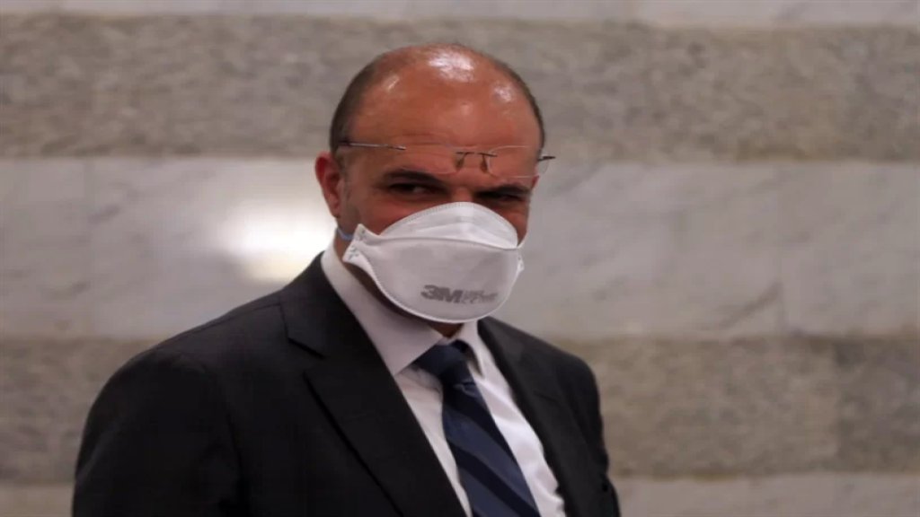 حمد حسن: رفع الدعم عن الدواء والمستلزمات الطبية خط أحمر