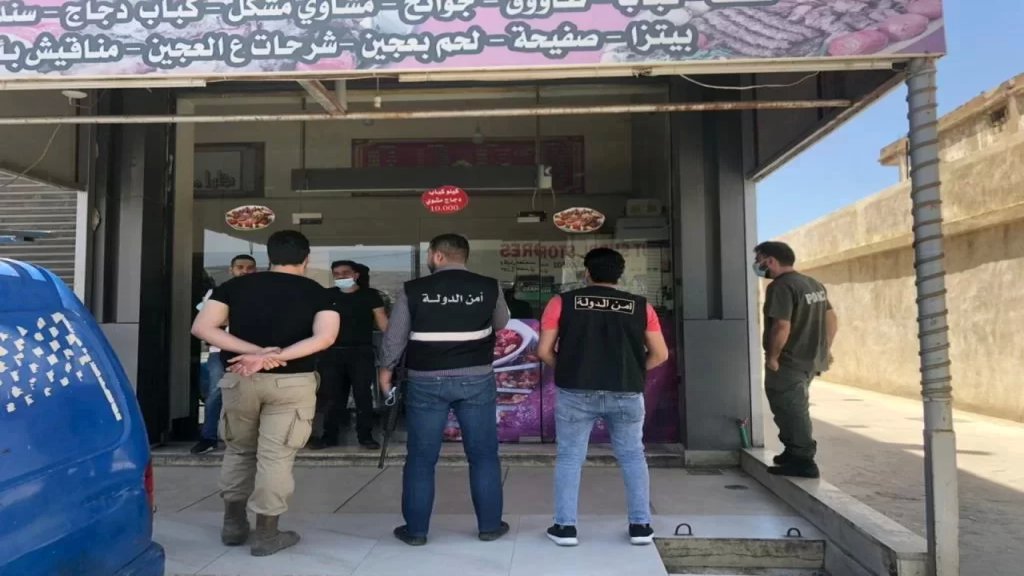 مصادرة لحوم فاسدة تفوح منها رائحة نتنة في مطعم وفرن في عنجر ومحل في بلدة برالياس