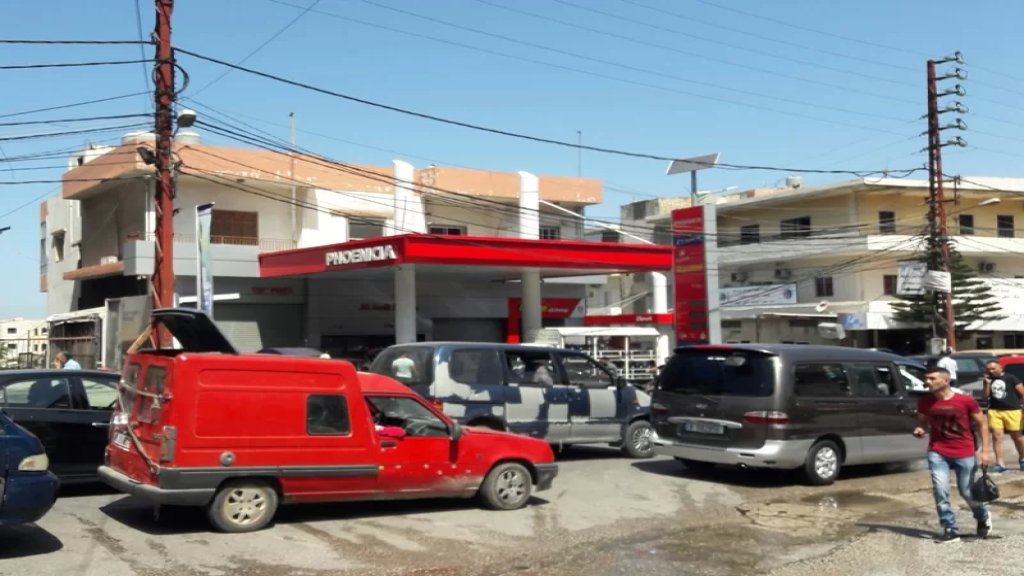 إشكال وتضارب في ساحة حلبا على خلفية تعبئة البنزين والجيش يتدخل!