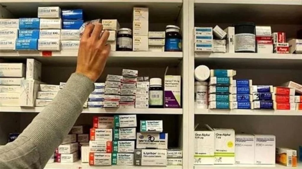 "انفجر الوضع".. خبير اقتصادي يكشف: جهات معينة تستفيد من تجارة الأدوية