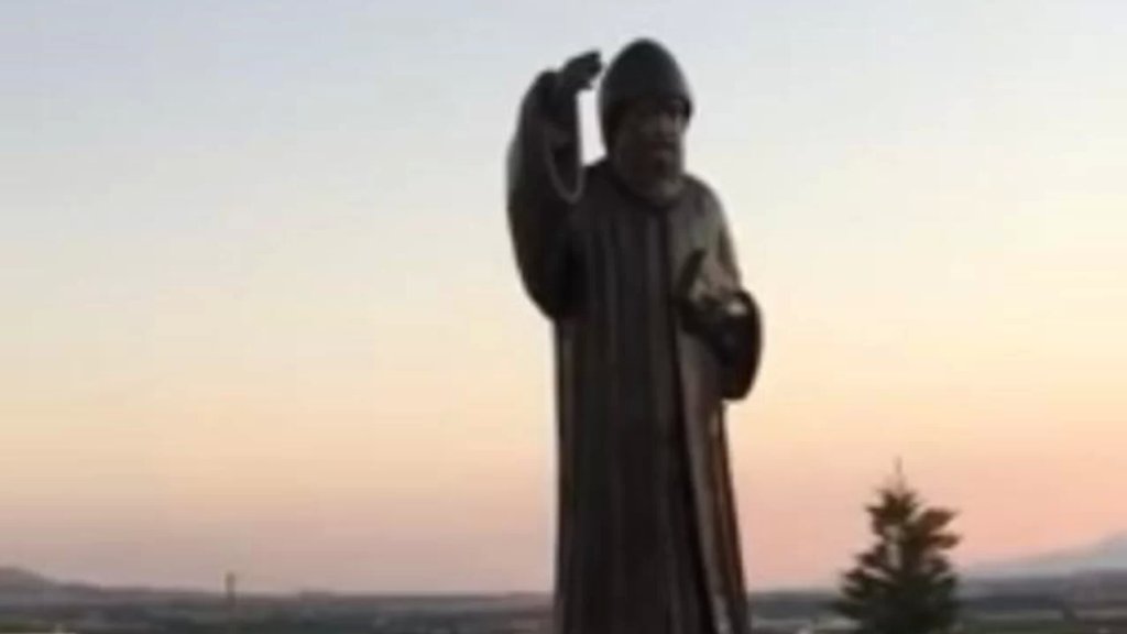 مجهولون سرقوا محتويات مزار مار شربل في جديدة الفاكهة