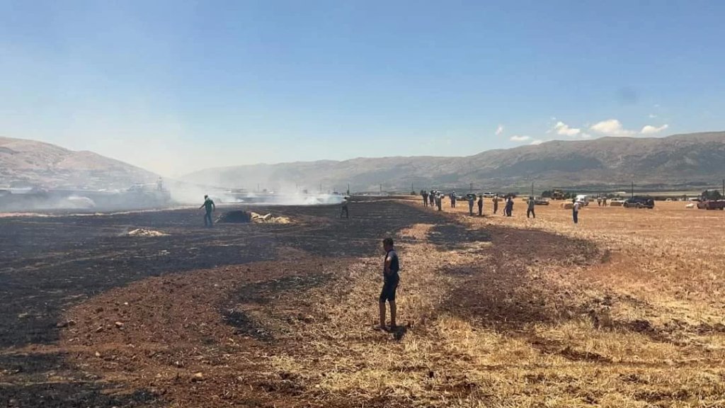 حريق هائل في سهول القمح بين غزة وجب جنين والدفاع المدني يعمل على اخماده