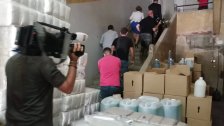   وزير الصحة يواصل عملية التقصي والمتابعة المستمرة منذ الاسبوع الماضي، وقام بعد ظهر اليوم بعملية دهم لأحد مستودعات المواد الطبية وكواشف المختبرات في بيروت 