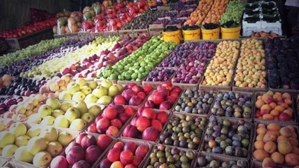 أصبحت من الكماليات... الفواكه تُصدّر واللبناني &laquo;يركّ&raquo; على البطيخ!
