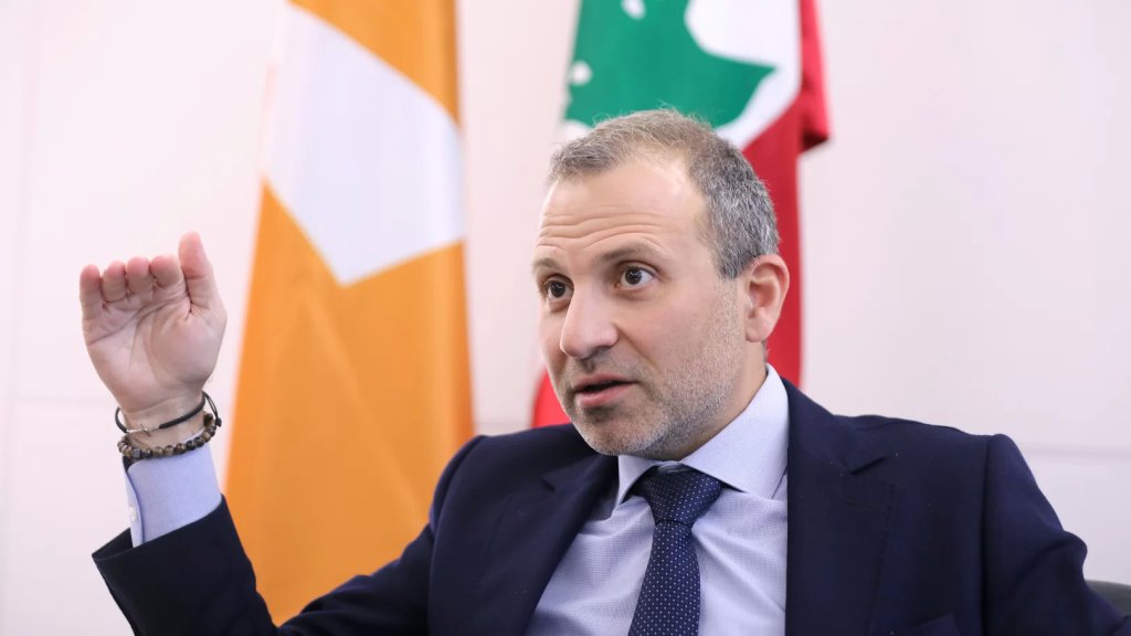 باسيل: نحن ضد كل سلاح متفلت يستعمل في الداخل اللبناني وهناك عصابات يشهدها لبنان منذ 17 تشرين... وندعو الرئيس بري دعوة المجلس في خلال 48 ساعة لعقد جلسة في 4 آب لرفع الحصانات