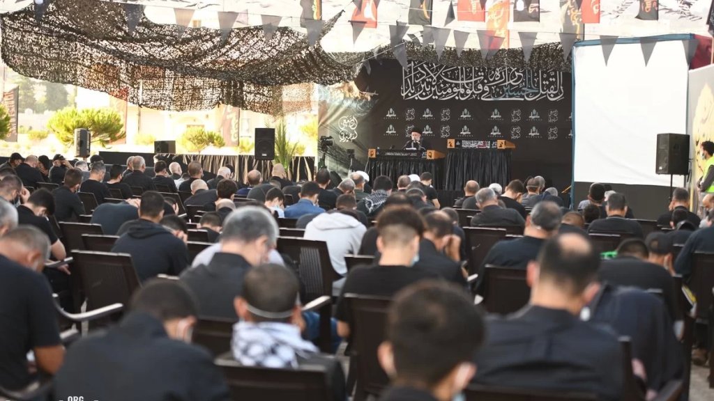 بالصور/ مدينة بنت جبيل أحيت ذكرى عاشوراء بمجلس حاشد في مجمع أهل البيت (ع)