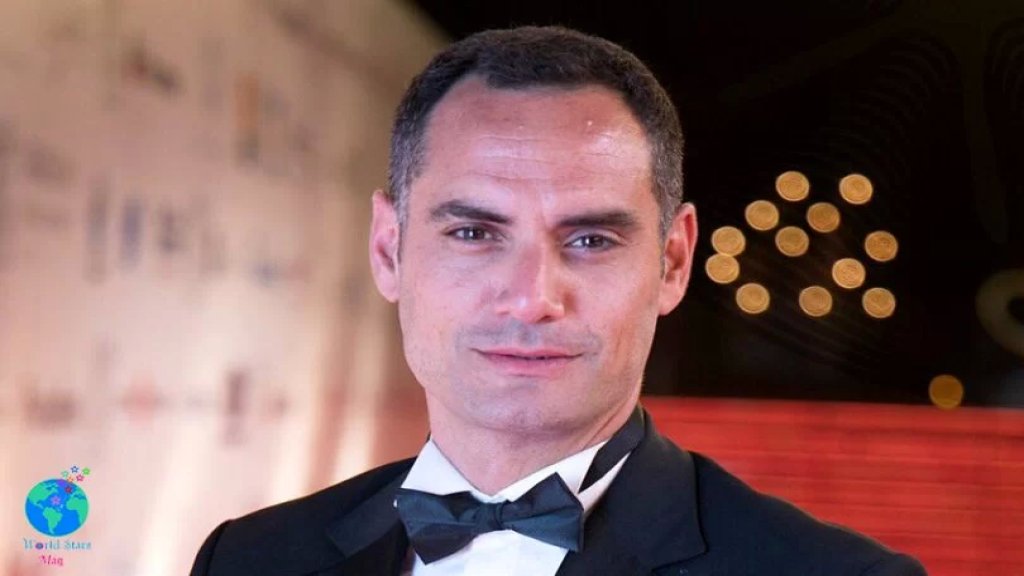 بالفيديو/ ممثل مصري يوثّق معاناته في لبنان على محطة البنزين: الدولة تكره شعبها.. 5 ساعات انتظرت ولم أملأ سيارتي بالبنزين، قرف وذل!