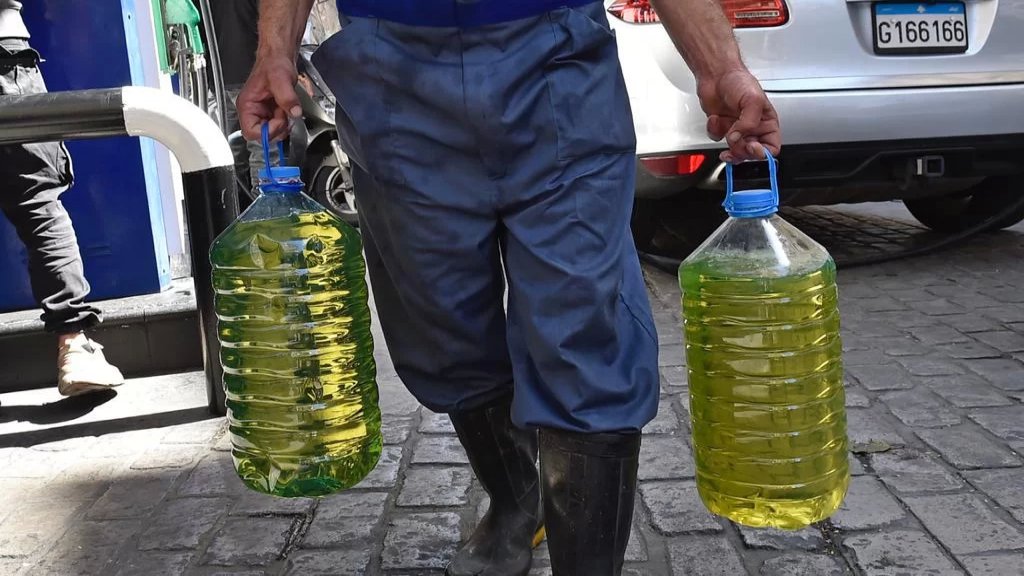 لا يملك محطة محروقات ويبيعها في السوق السوداء.. ختم خزان بداخله 20 ألف ليتر مازوت بالشمع الأحمر في القنطرة الجنوبية!