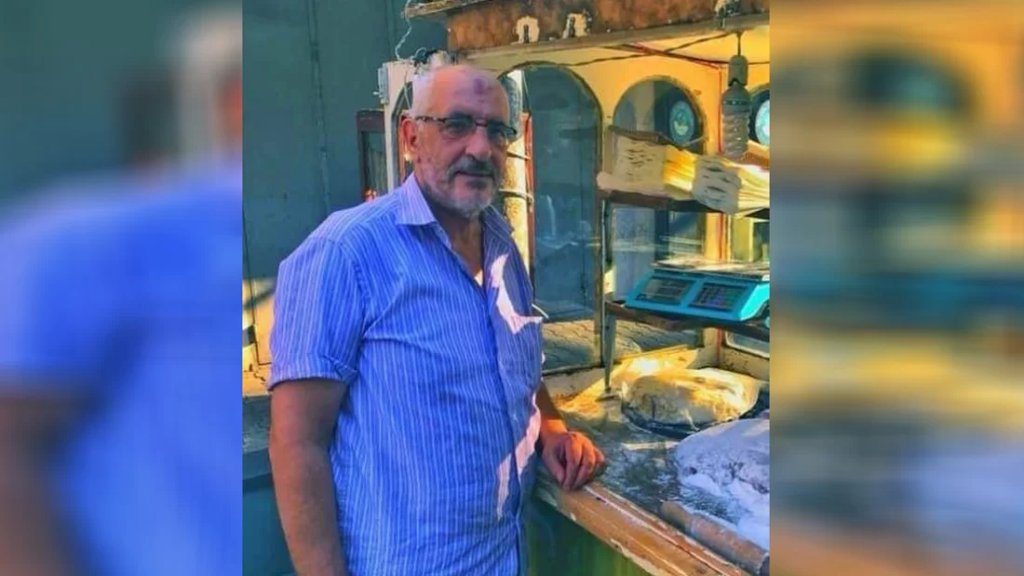 قنبلة أمام بسطته أودت بحياته.. "عبد الرزاق" توفي بعد أسبوعين من إصابته في طرابلس