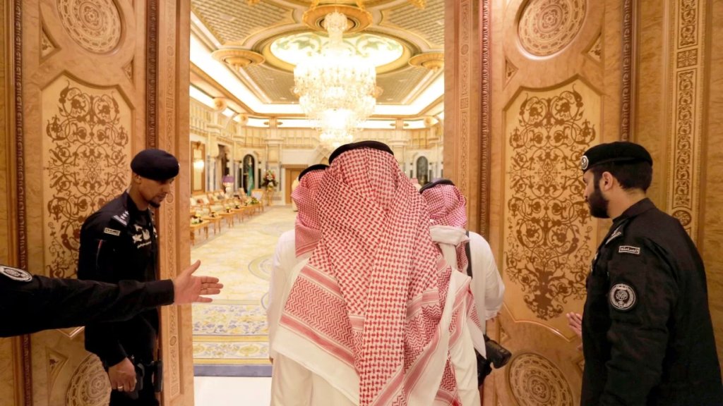 قائمة أكثر العائلات ثراءً في العالم للعالم 2021.. 25 عائلة من بينها عائلة عربية