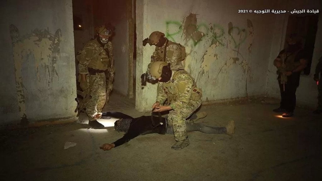 نفذت عملية اغتيال المعاون الأول المتقاعد أحمد مراد.. الجيش يوقف خلية مؤيدة لتنظيم داعـ.ـش في طرابلس