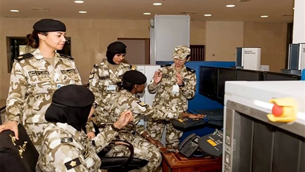 الكويت تسمح للنساء الكويتيات بالإلتحاق بالجيش 