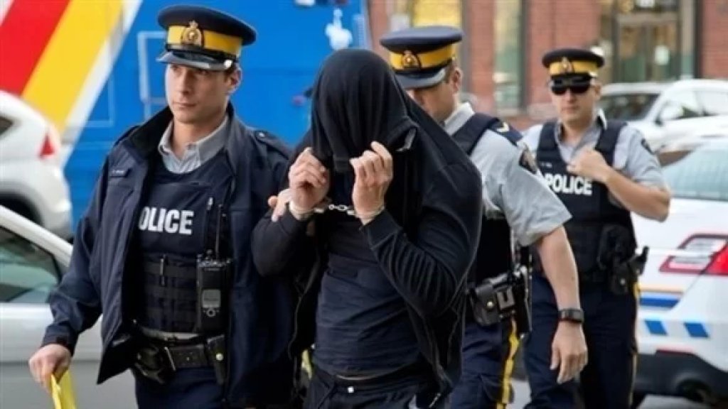 "حياتي أصبحت جحيماً ولم تعد تطاق"... رجل قيد الإقامة الجبرية داخل منزله يطلب من الشرطة الإيطالية سجنه هرباً من زوجته!