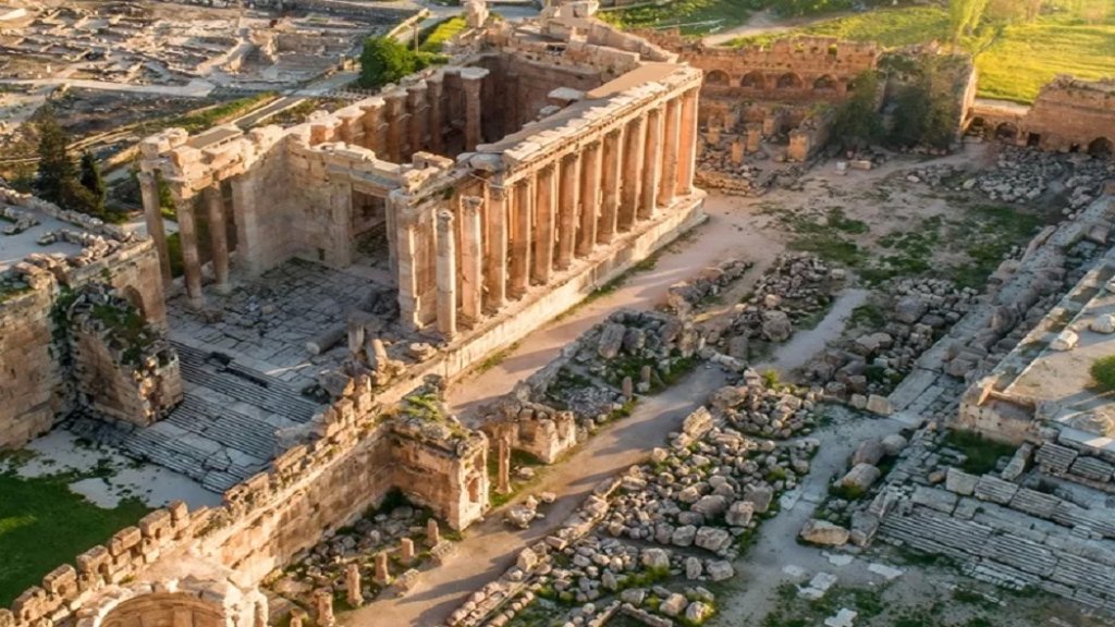 الجزيرة الوثائقية: بعلبك بناها ديناصور منقرض!