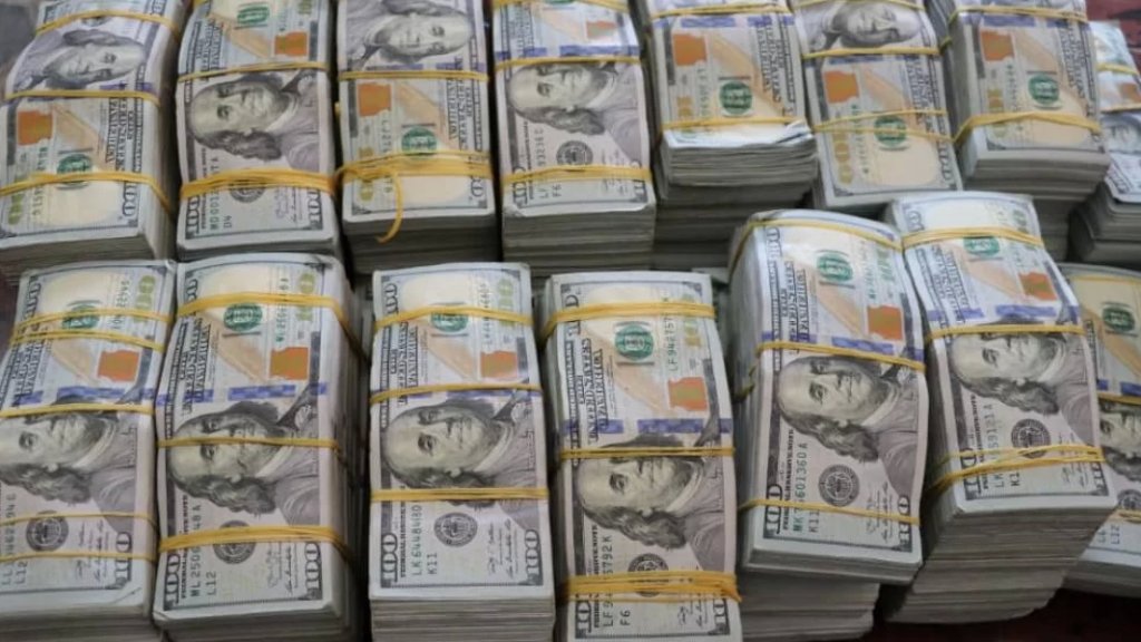 بقيمة مليون دولار.. &laquo;الريجي&raquo; تقدم هبة للطلاب اللبنانيين المتعثرين في الخارج!