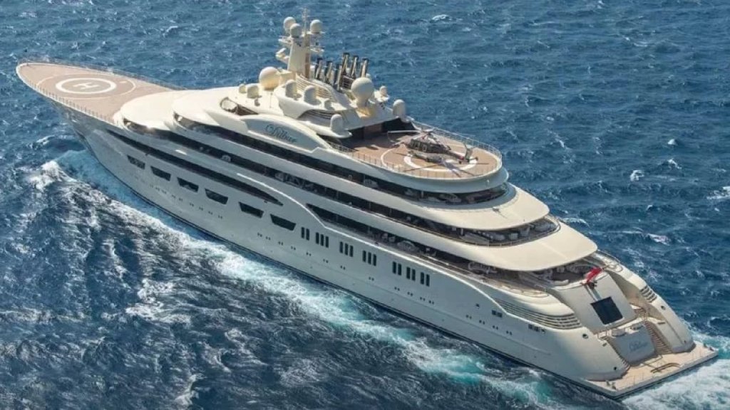 المانيا تصادر يختاً فاخراً بقيمة 600 مليون دولار للملياردير الروسي "عليشر عثمانوف"