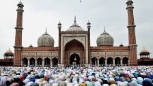الهند تخفض أصوات الأذان.. سياسيون يصدرون أمرًا بأن الأصوات التقليدية للعبادة صارت "تصم الآذان"!