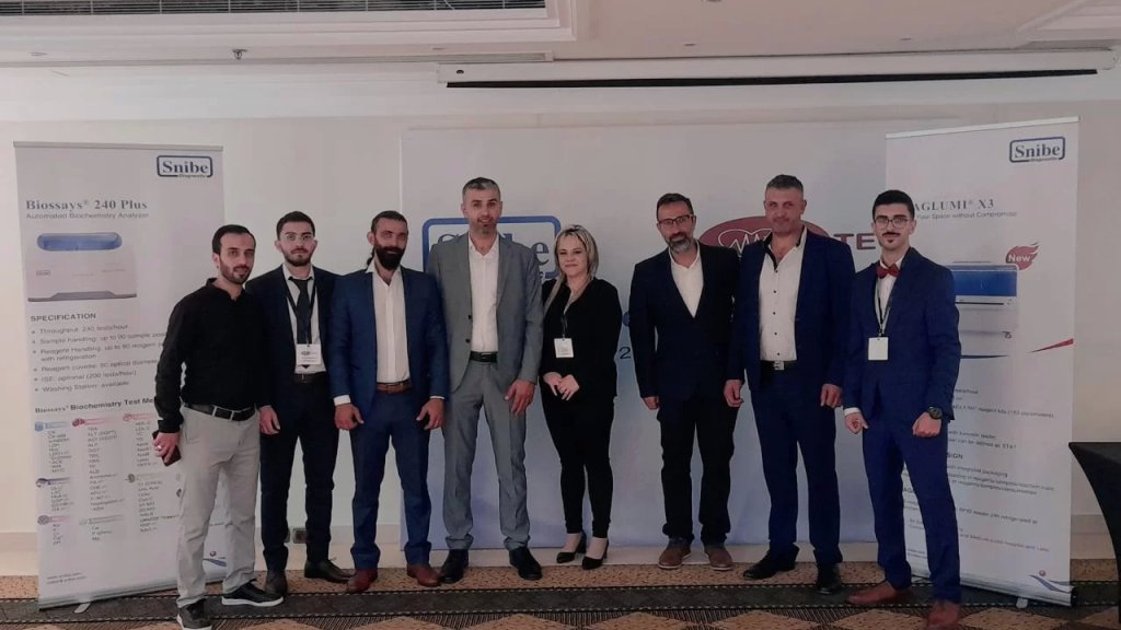 بالصور/ شركة MedTech تقيم مؤتمرًا طبيًا بالتعاون مع شركة SNIBE بحضور نخبة من أطباء المختبرات و تقنيين وأطباء اختصاص ومدراء مستشفيات