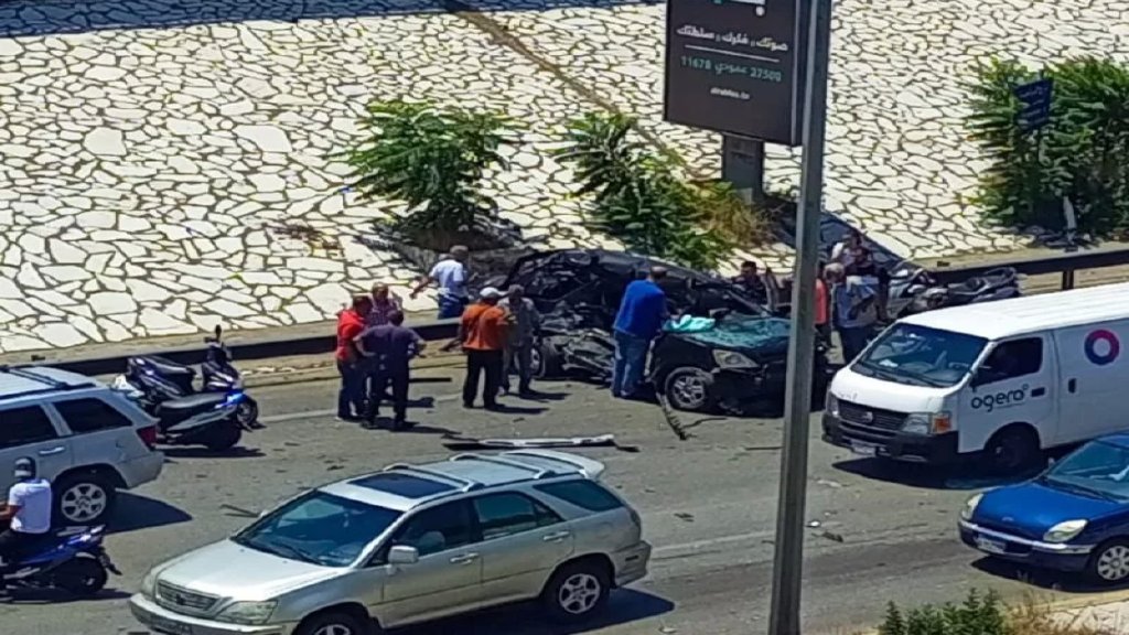 بالفيديو/ سقوط قتيل وجريح في حادث سير مروع على اوتوستراد الاسد باتجاه الجنوب