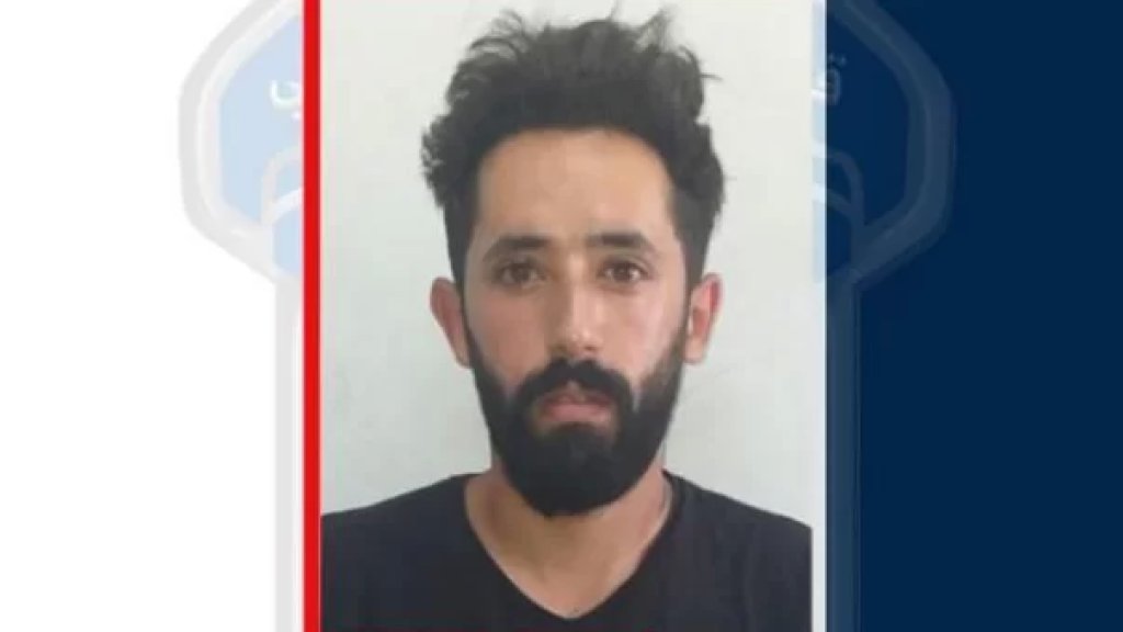 بالصورة/ يوهم ضحاياه ببيع دولارات مجمّدة في ليبيا "التي لا وجود لها أصلاً" بنصف ثمنها فيستولي على الدولارات الصحيحة من ضحاياه ويعطيهم ظرفاً يحتوي على أوراقٍ!