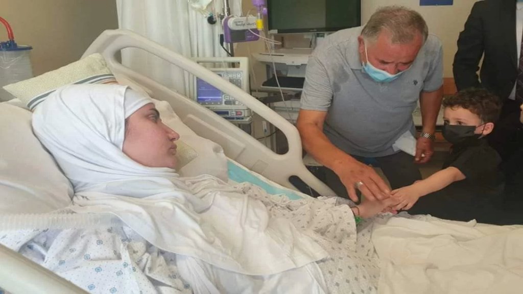 بالصور/ بعد عامين على إنفجار المرفأ... ليليان شعيتو تلتقي بابنها في المستشفى